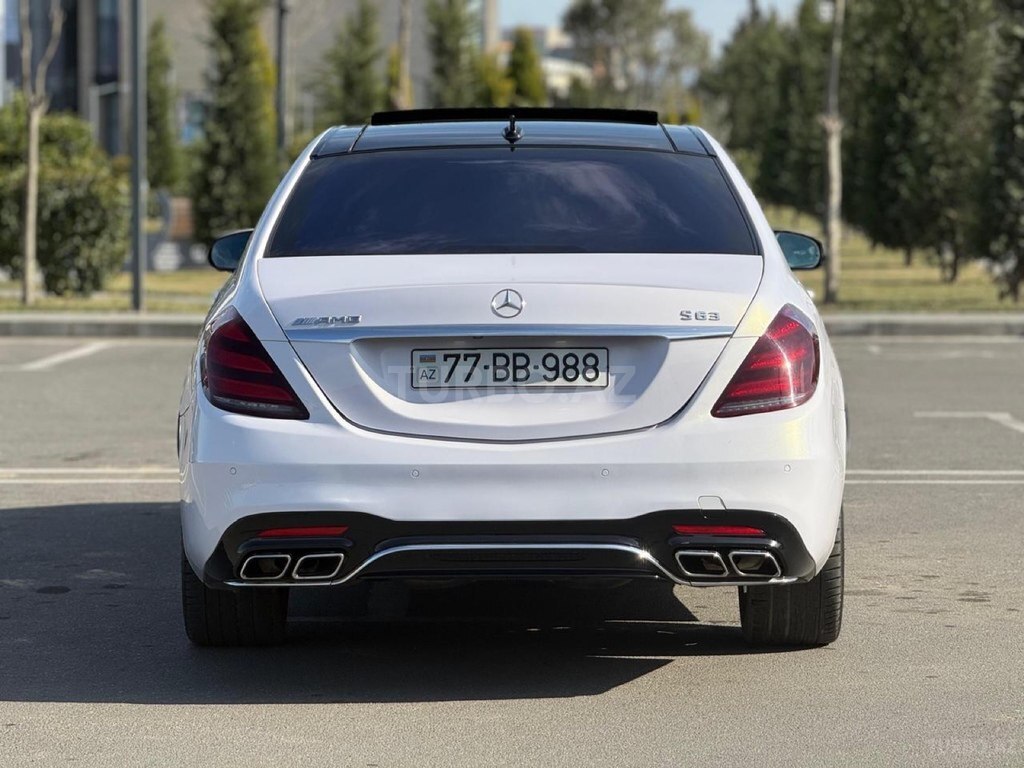 Mercedes S 63 AMG