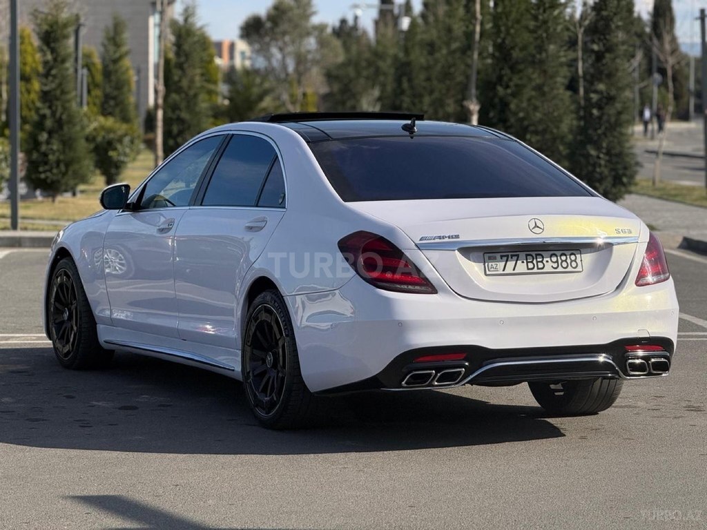 Mercedes S 63 AMG