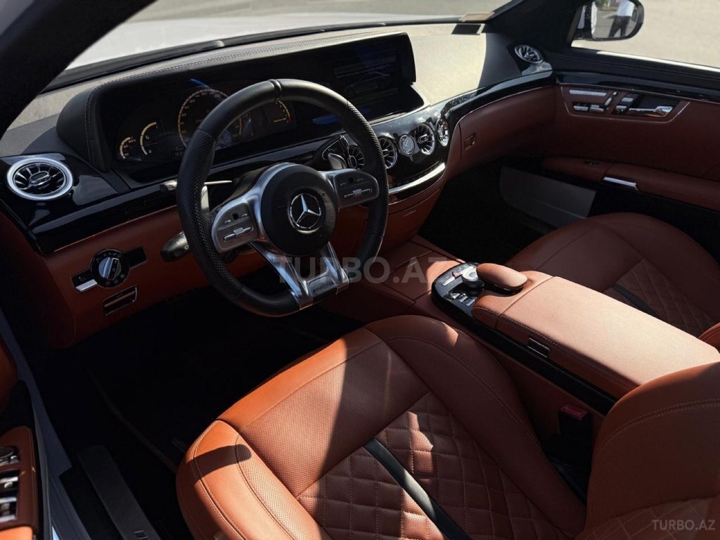 Mercedes S 63 AMG