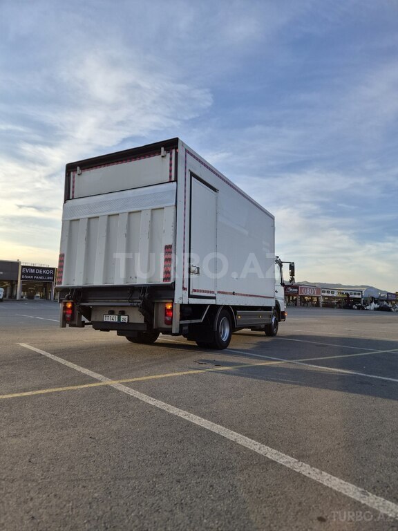 Mercedes Atego 818