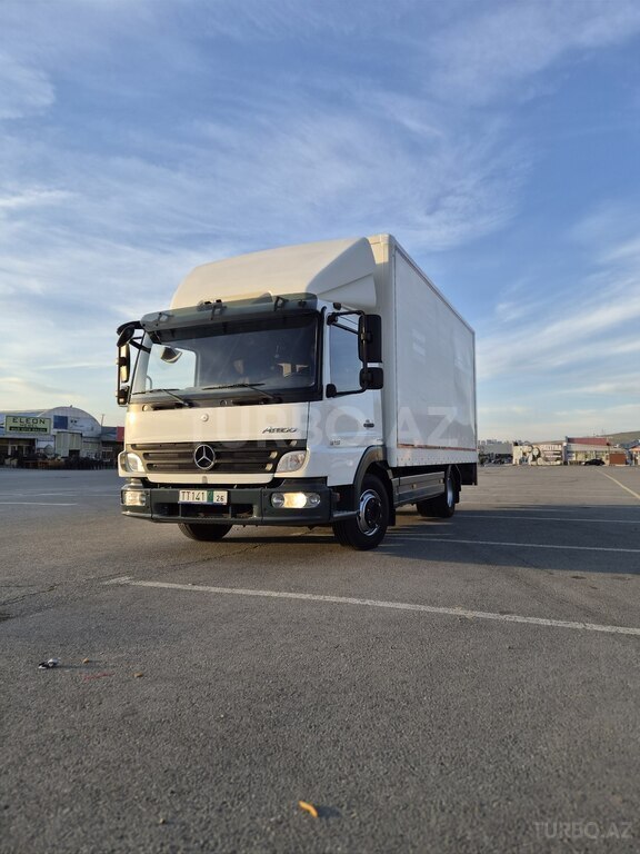 Mercedes Atego 818