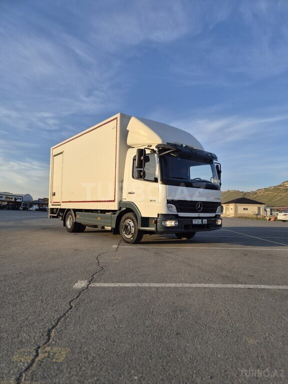 Mercedes Atego 818