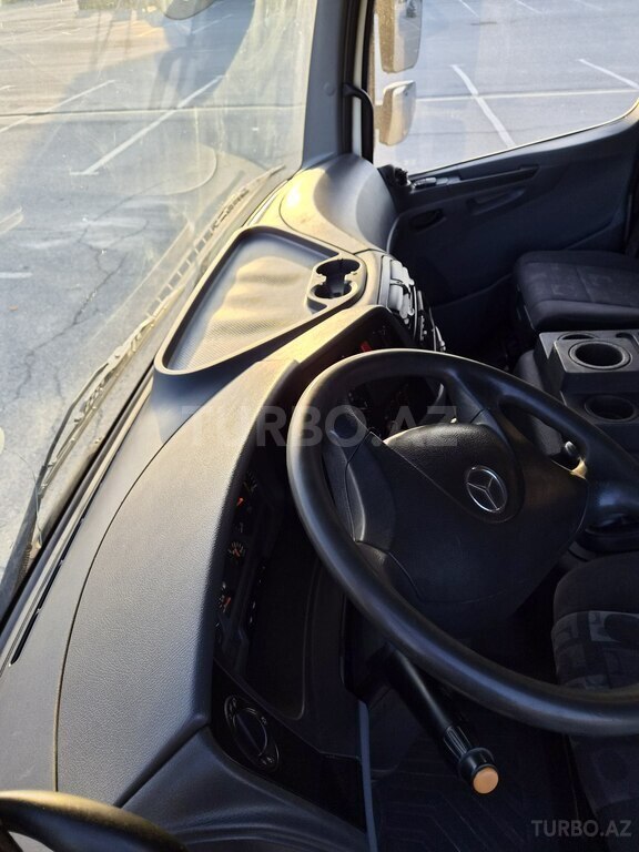 Mercedes Atego 818