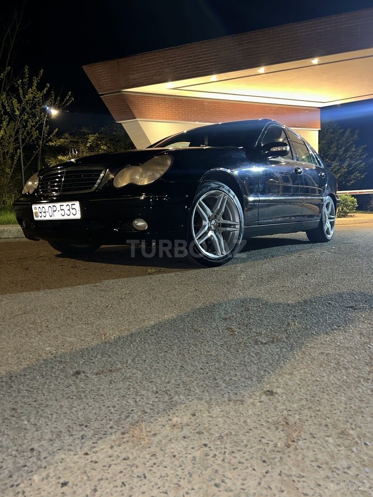Mercedes C 240