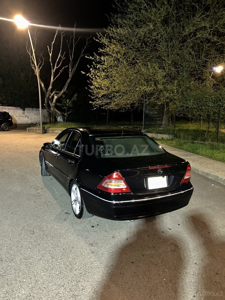 Mercedes C 240