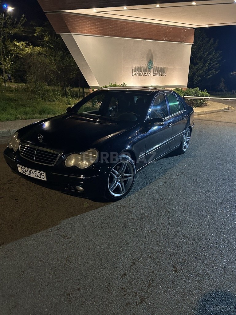 Mercedes C 240
