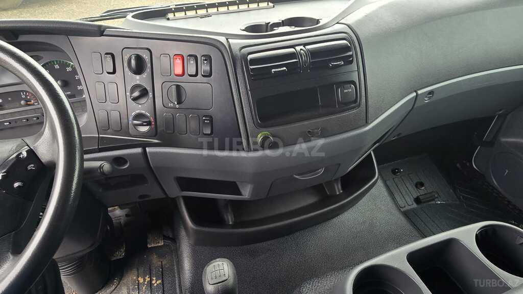 Mercedes Atego 818