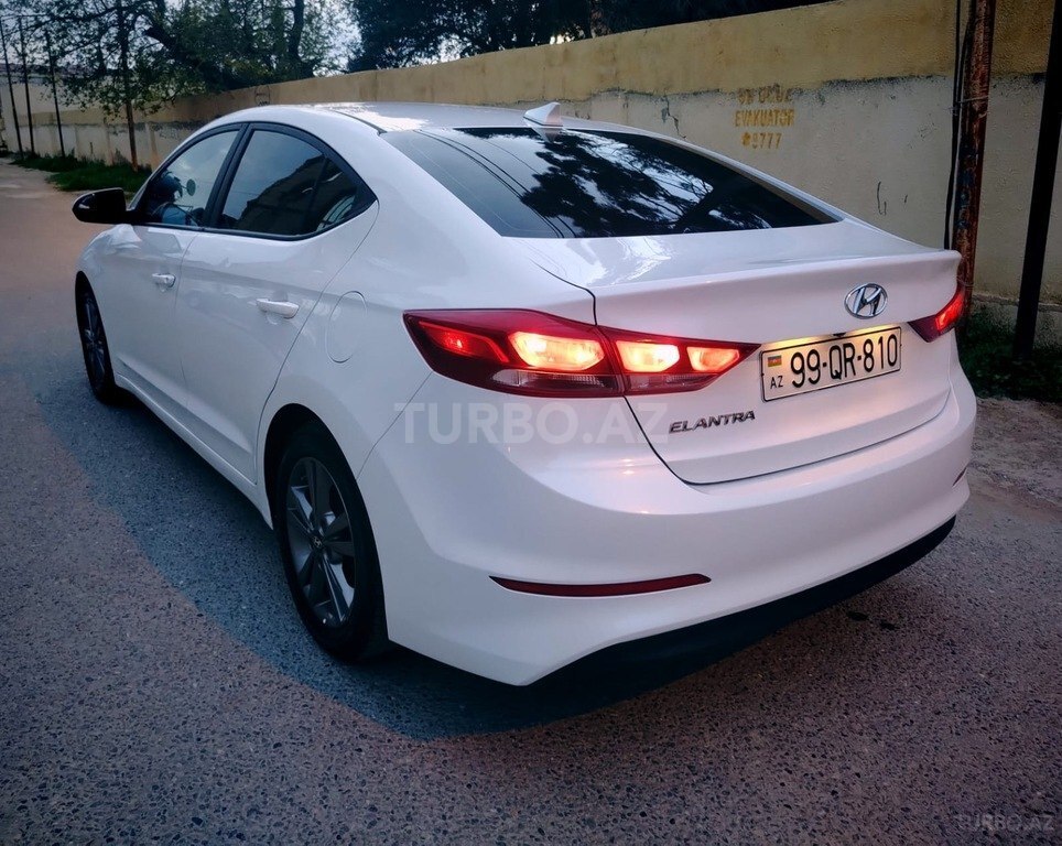 Hyundai Elantra