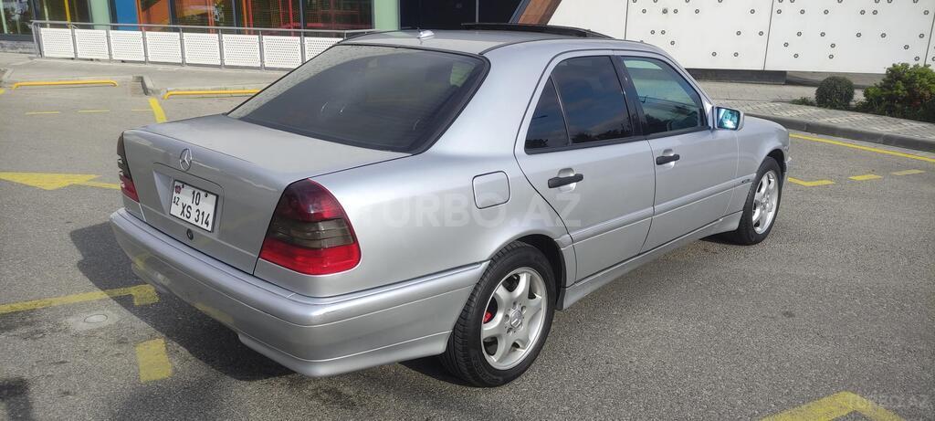 Mercedes C 230
