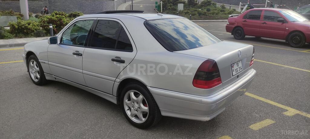 Mercedes C 230