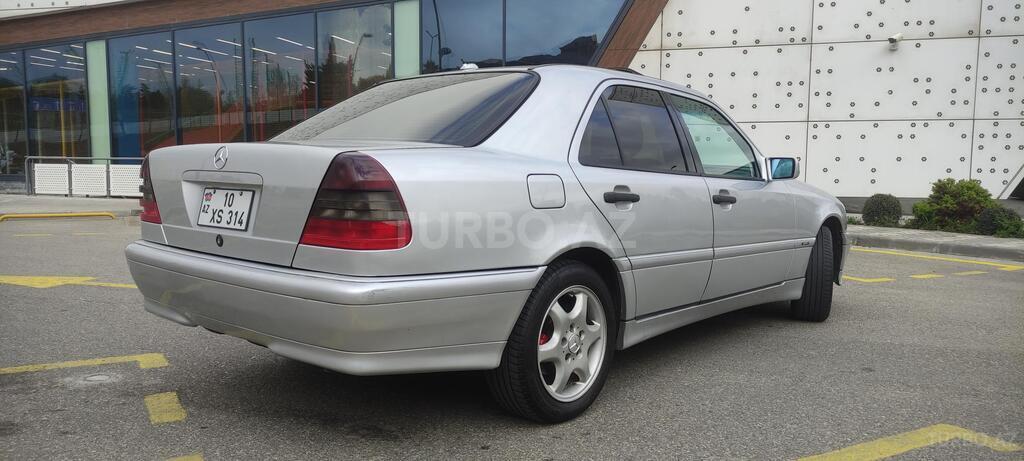 Mercedes C 230