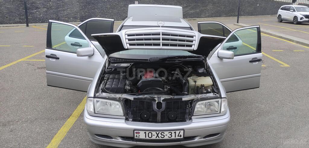 Mercedes C 230