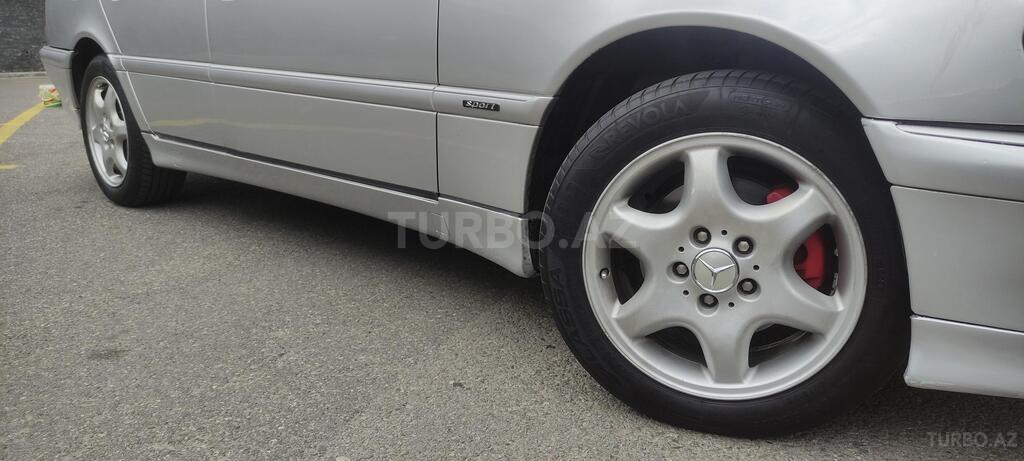 Mercedes C 230
