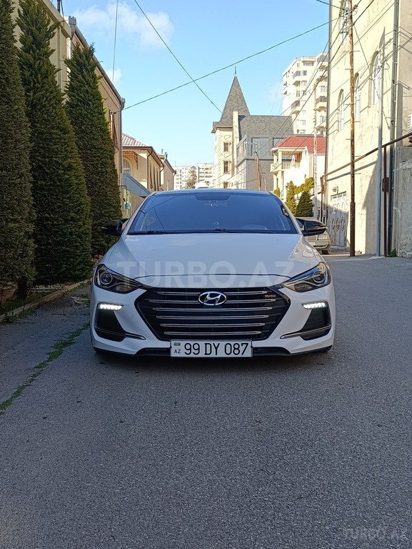 Hyundai Elantra