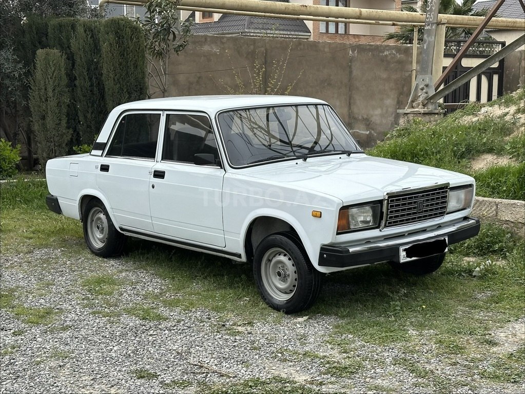 LADA (VAZ) 2107