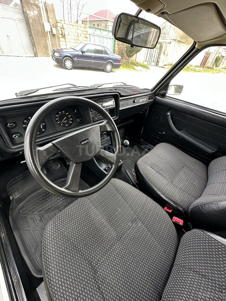 LADA (VAZ) 2107