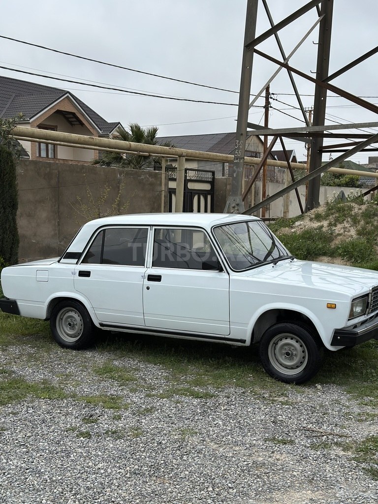 LADA (VAZ) 2107