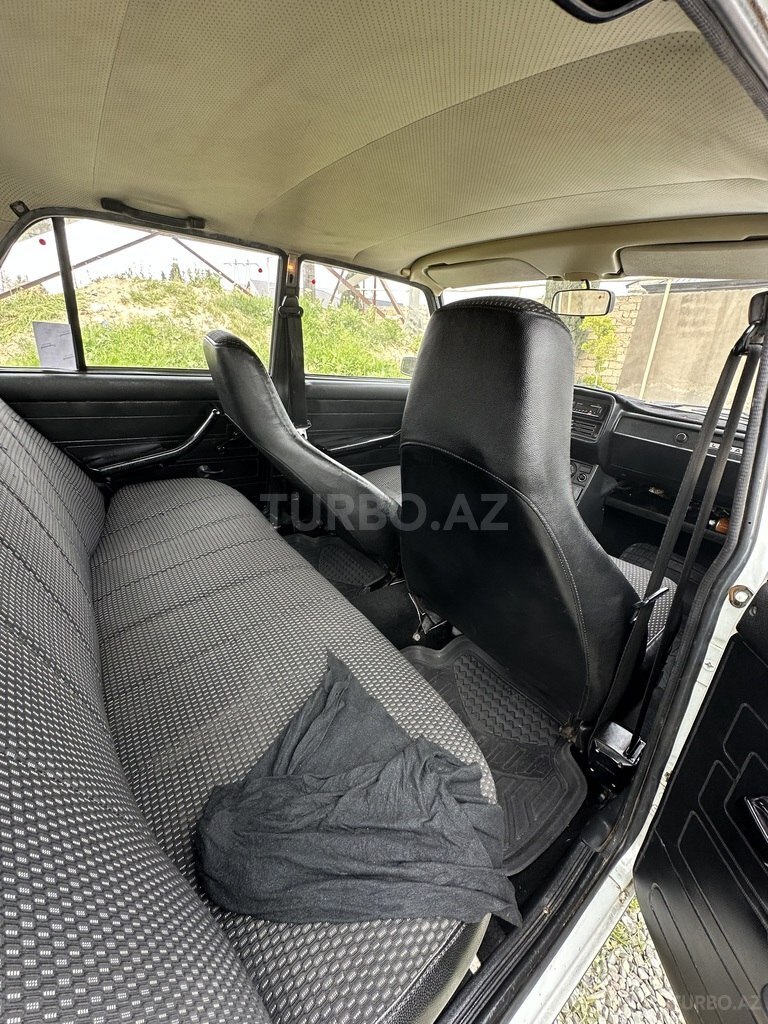 LADA (VAZ) 2107