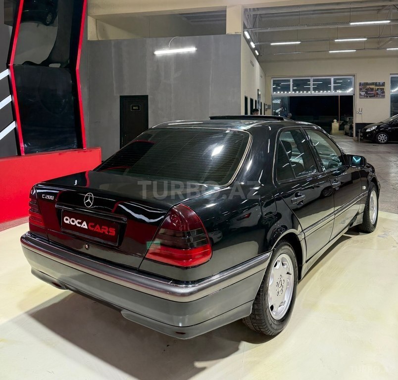 Mercedes C 180