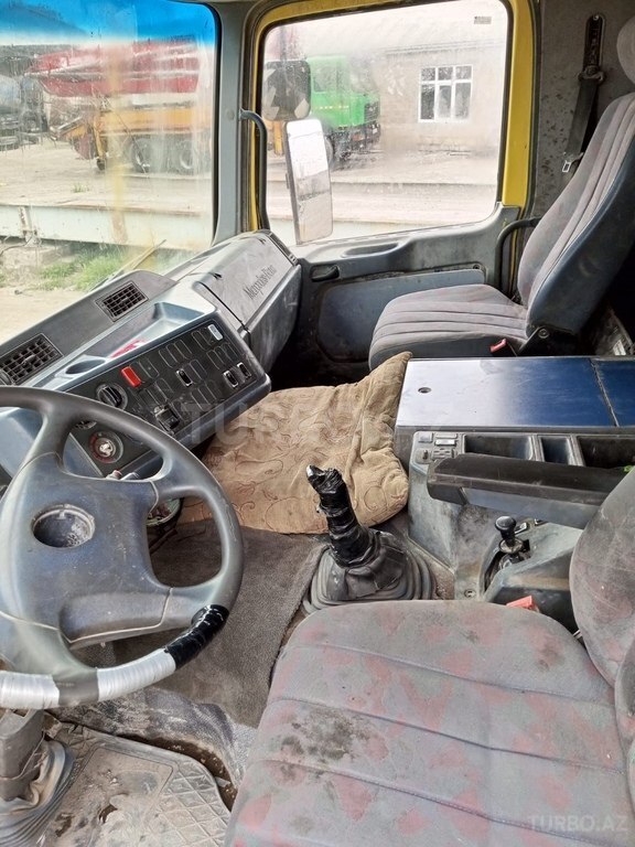 Mercedes Actros 3236