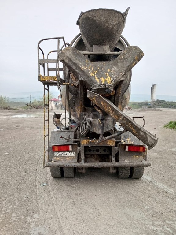 Mercedes Actros 3236