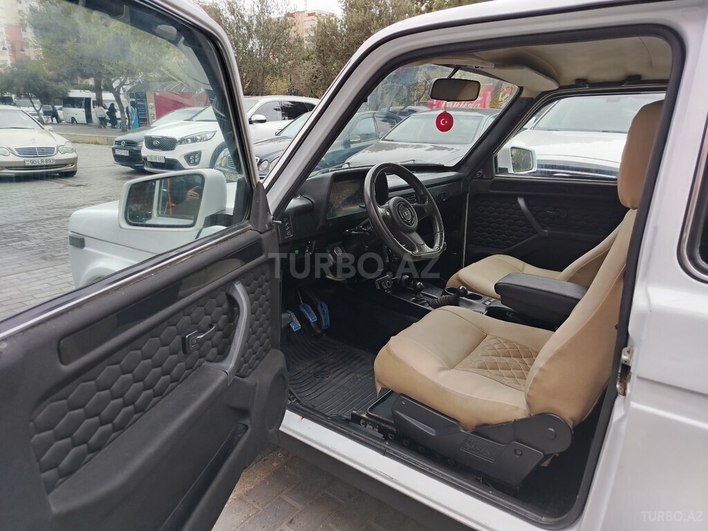 LADA (VAZ) Niva