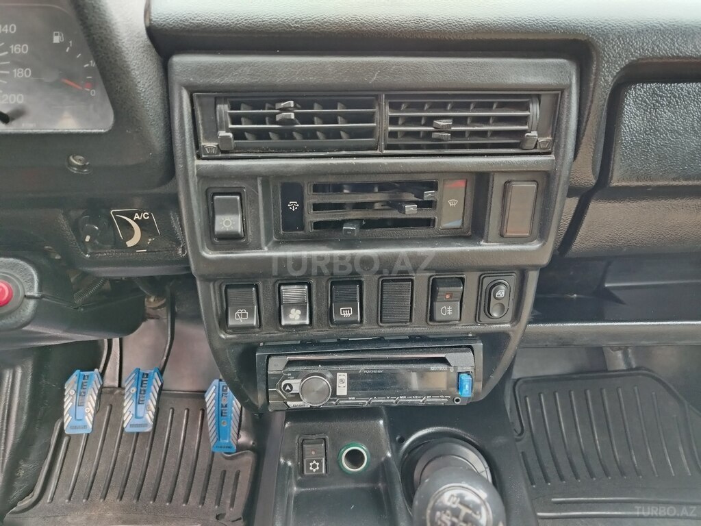 LADA (VAZ) Niva