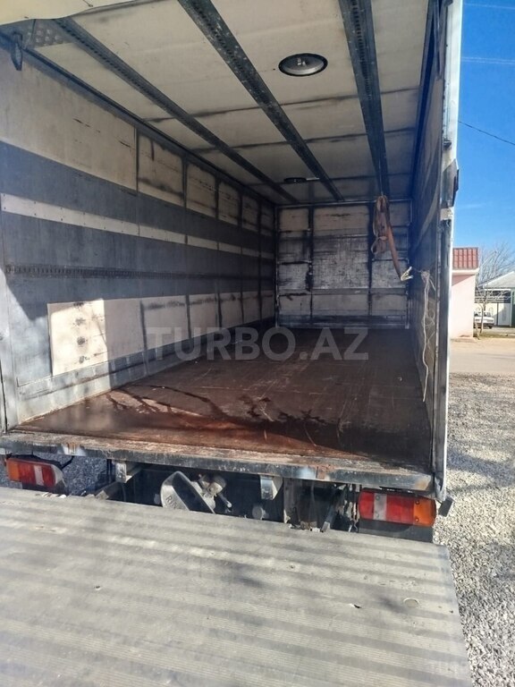 Mercedes Atego 818