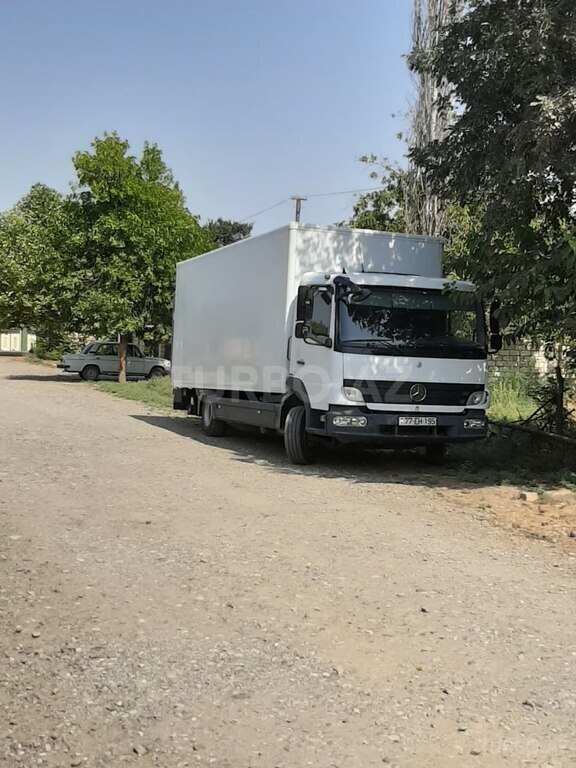Mercedes Atego 818