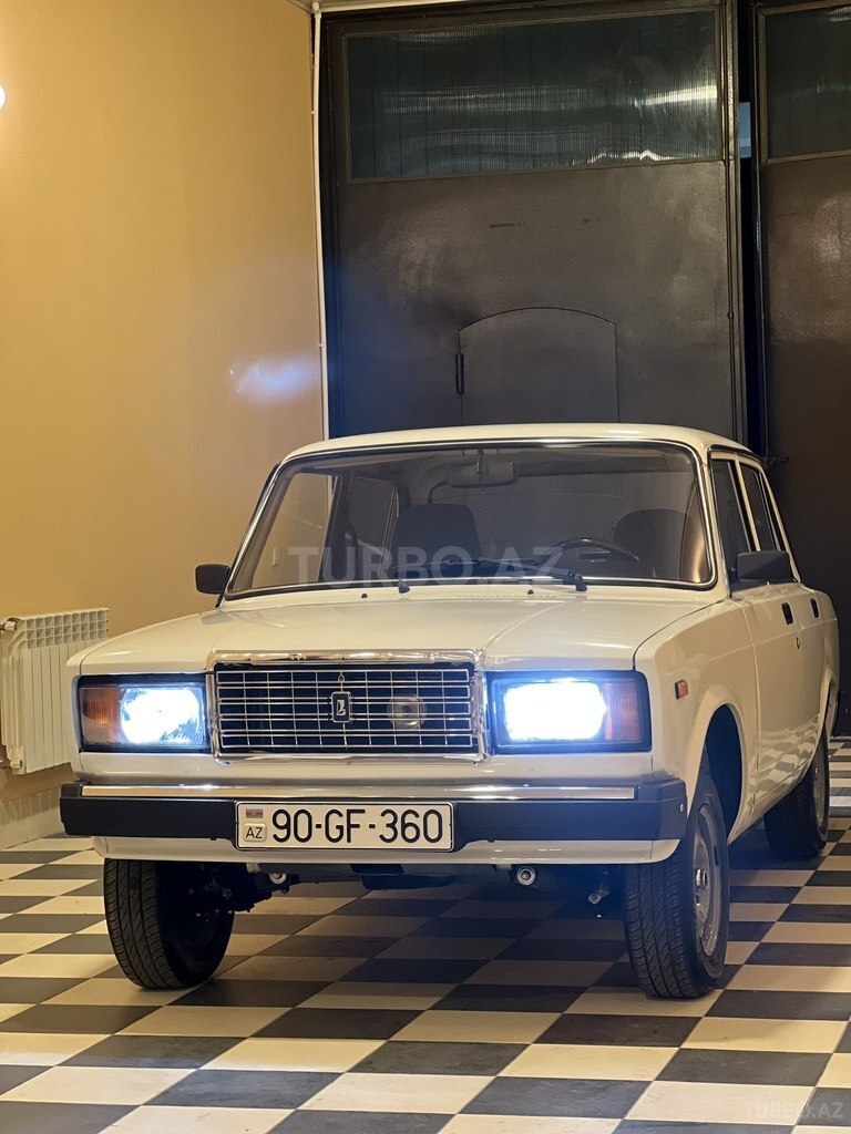 LADA (VAZ) 2107