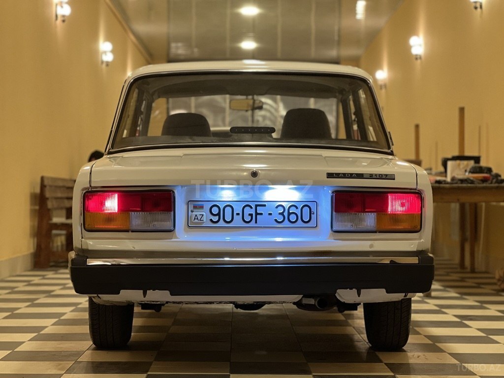 LADA (VAZ) 2107