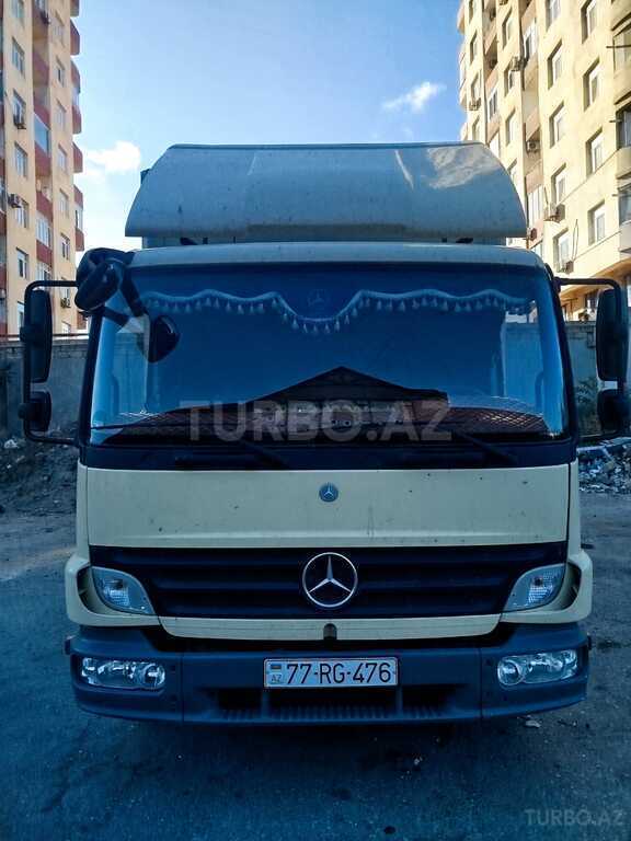 Mercedes Atego 818