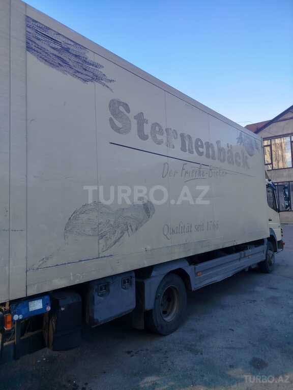Mercedes Atego 818