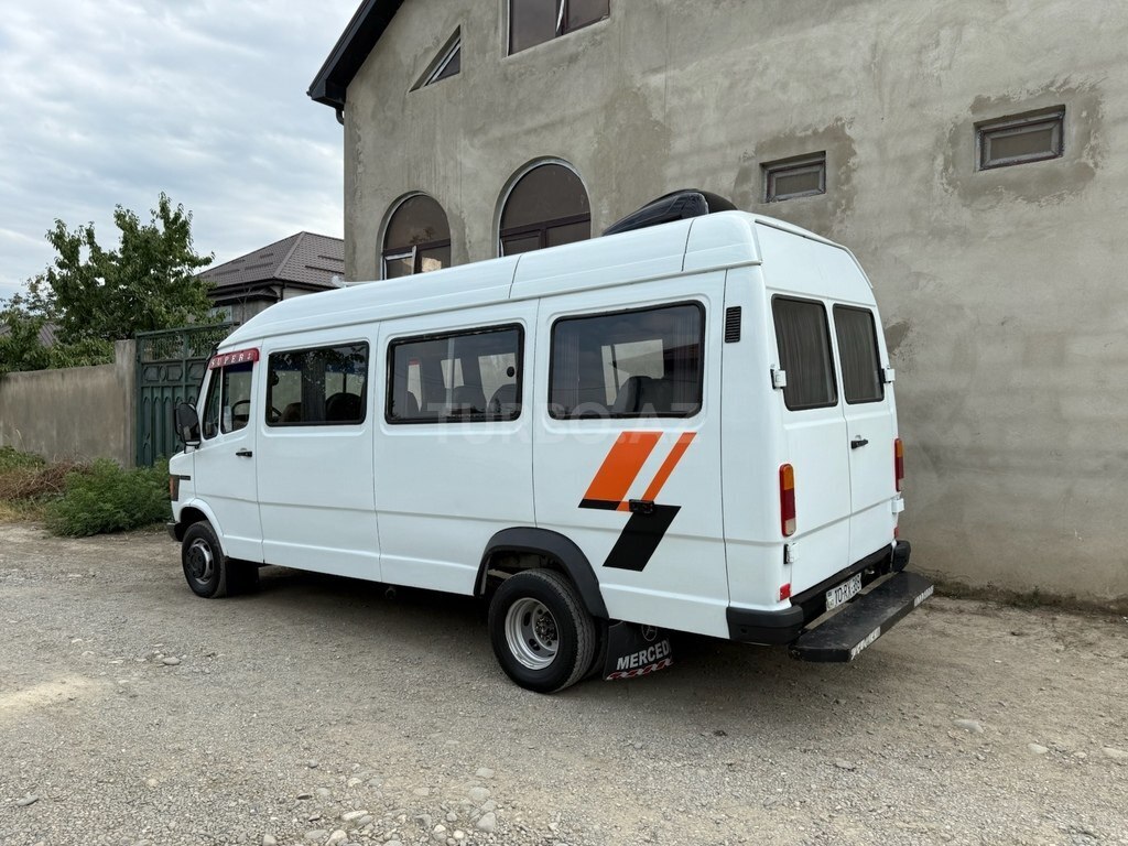 Mercedes 410 D
