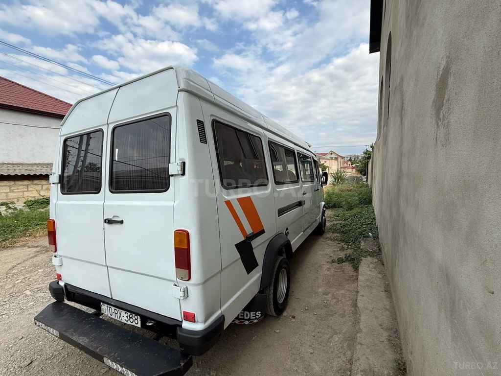 Mercedes 410 D