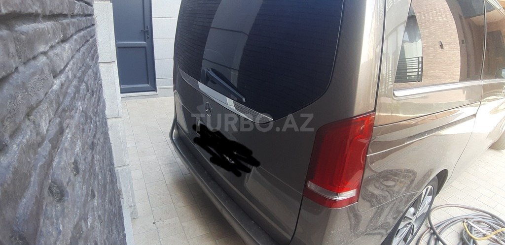 Mercedes V 250