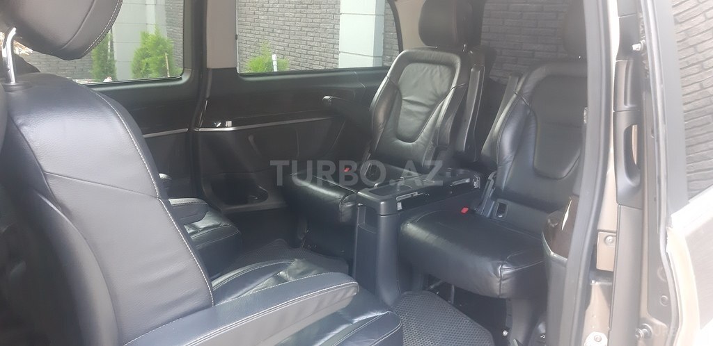 Mercedes V 250