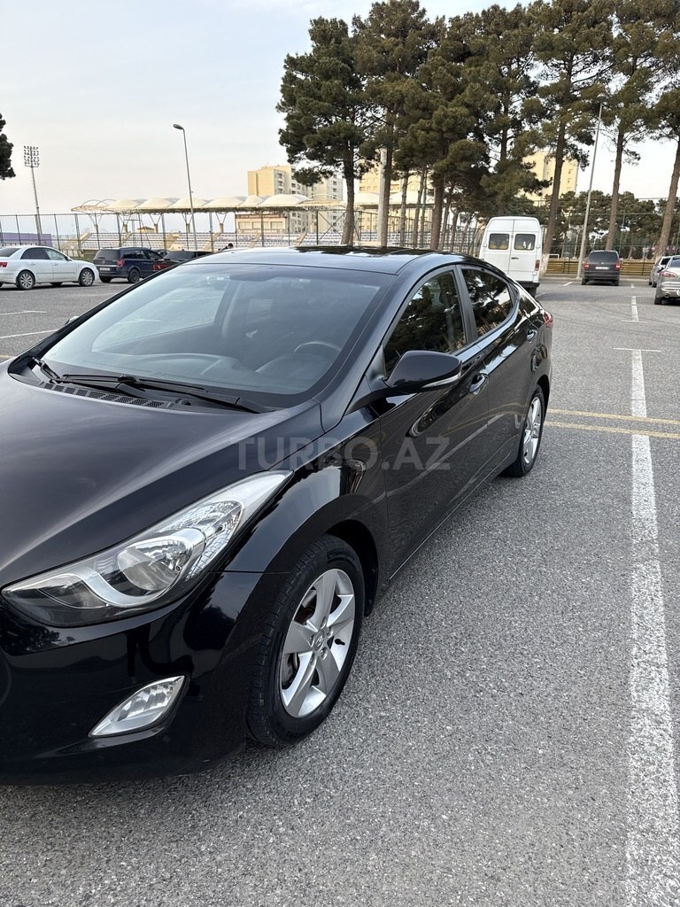 Hyundai Elantra