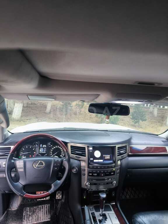 Lexus LX 570