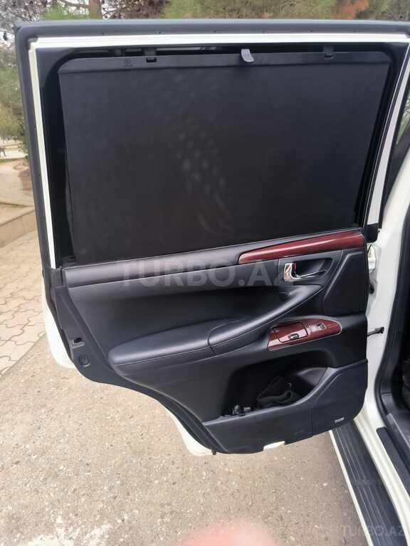 Lexus LX 570