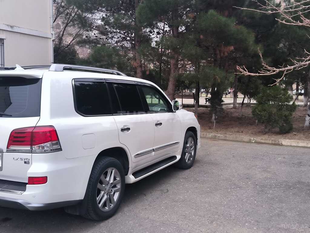 Lexus LX 570