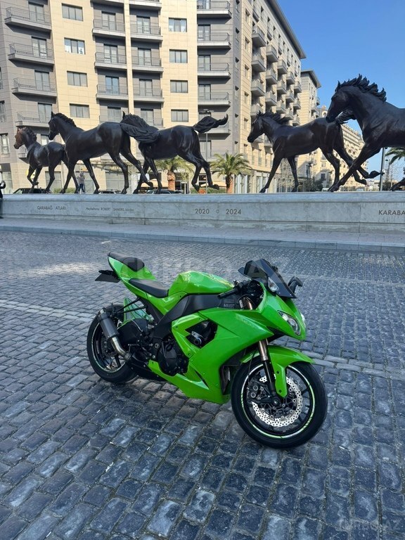 Kawasaki ZX-10RR 