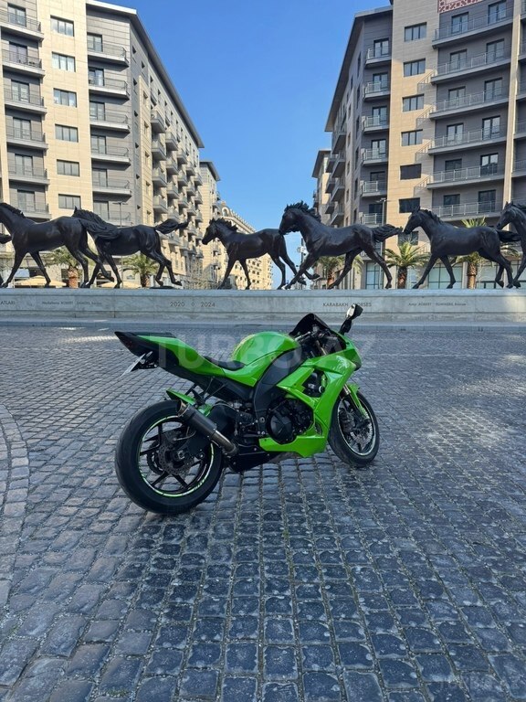 Kawasaki ZX-10RR 