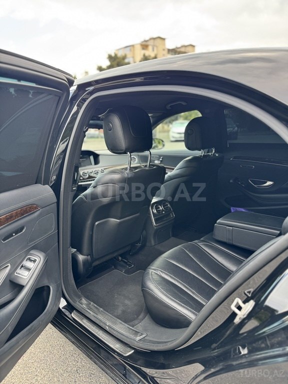 Mercedes S 400