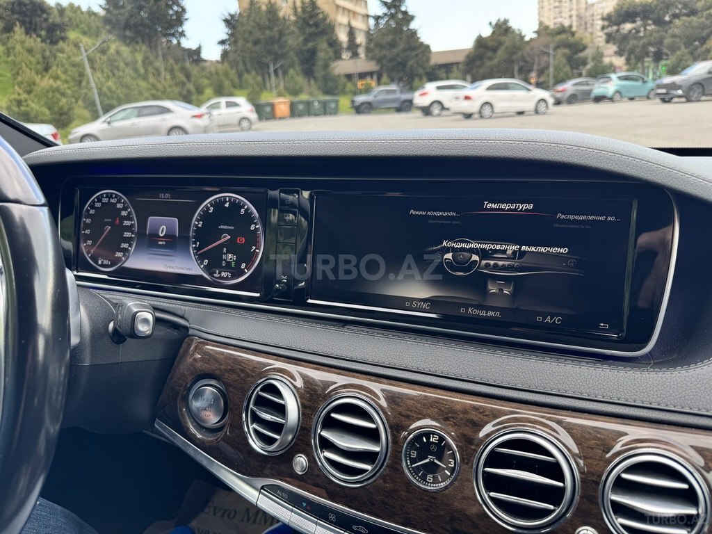 Mercedes S 400