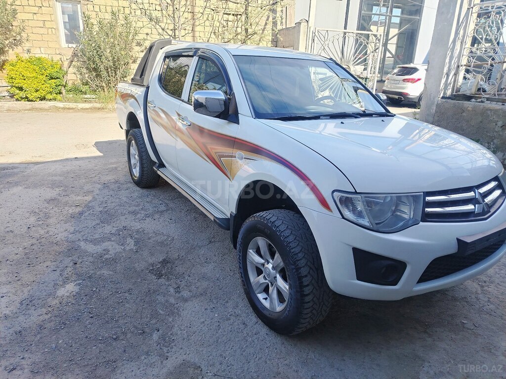 Mitsubishi L200