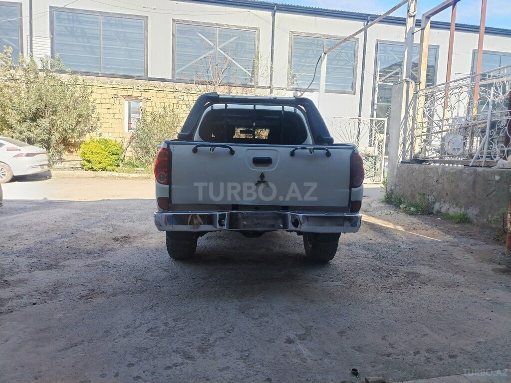 Mitsubishi L200