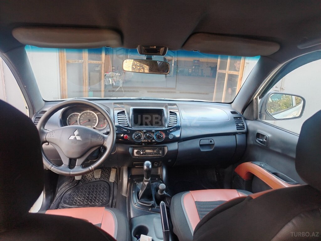 Mitsubishi L200