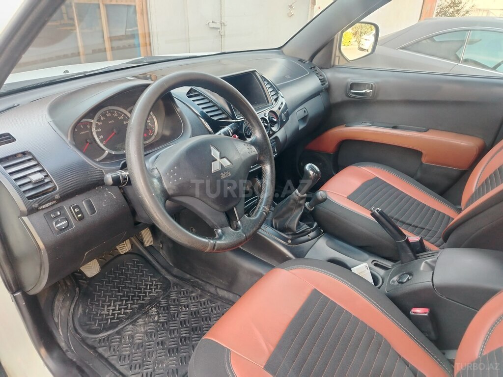 Mitsubishi L200