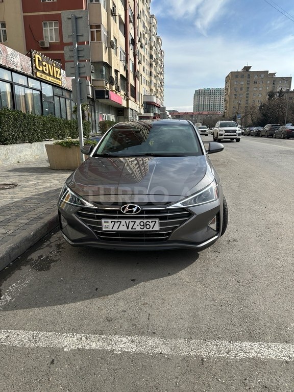 Hyundai Elantra